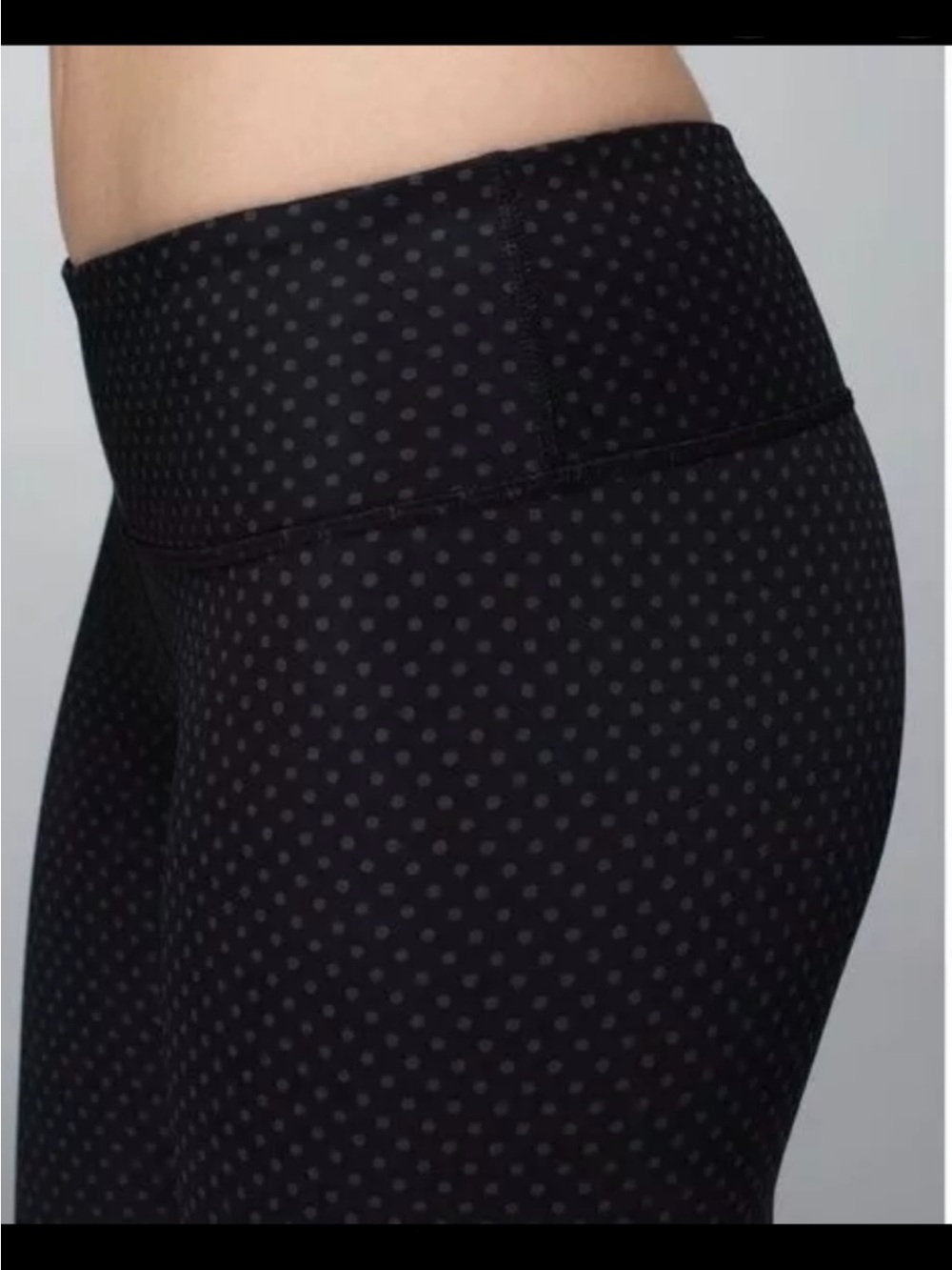 Like New LULULEMON Wunder Under Crop Pant black gray Biggie Dot Luxtreme size 2